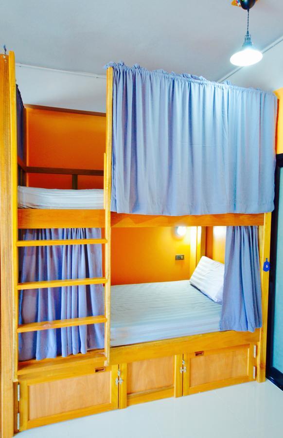 Nomad Hostel Krabi Exterior foto