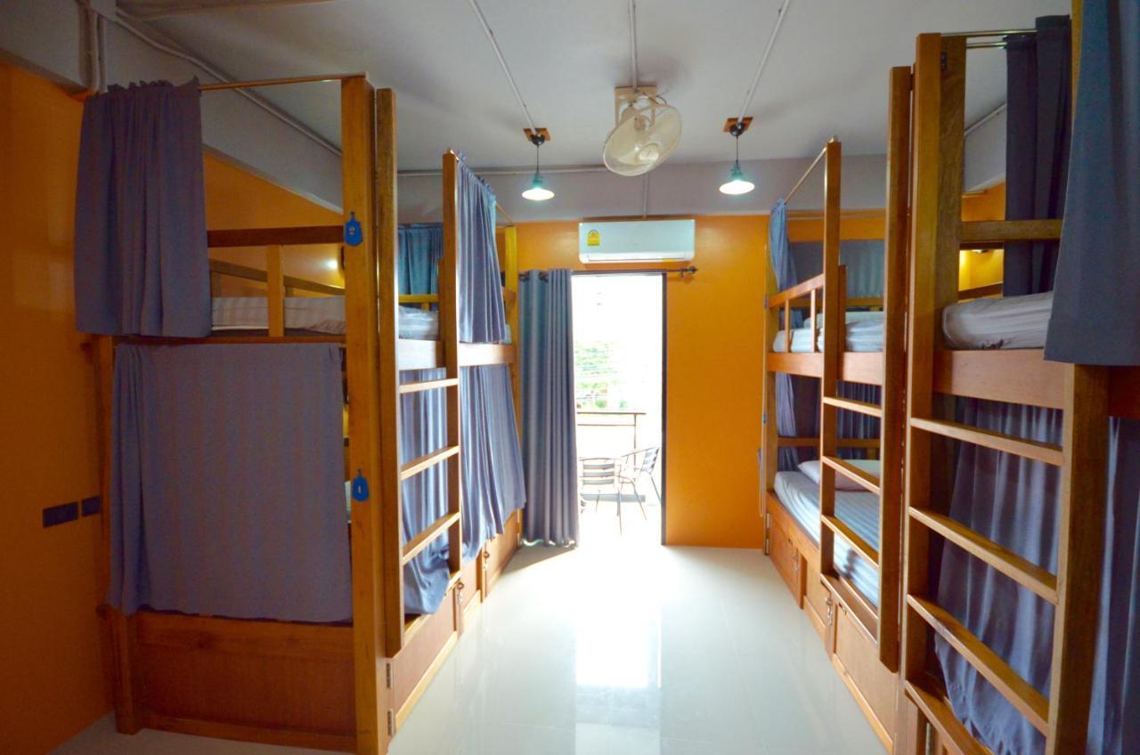 Nomad Hostel Krabi Exterior foto